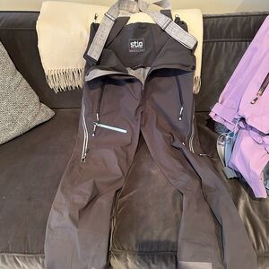 Stio Environ bibs size x-small short